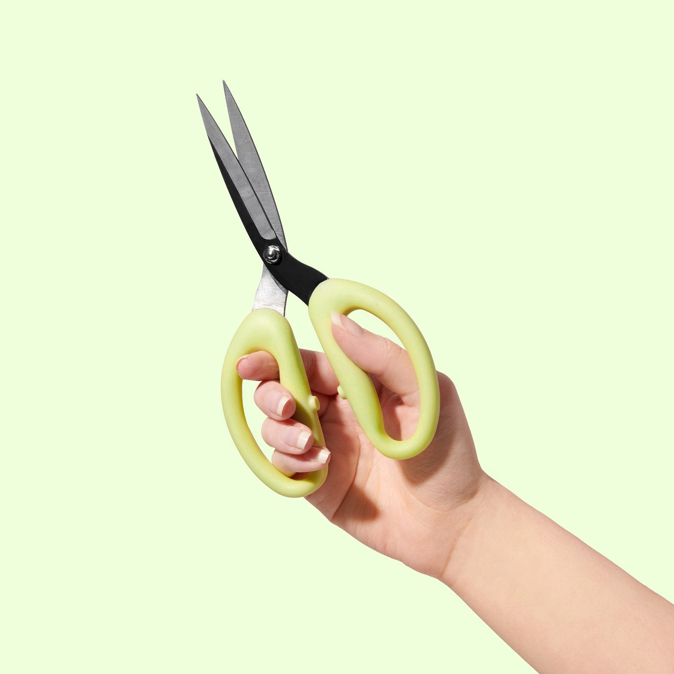 SOHMO Go-To Scissors with serrated blades and green grippy handles