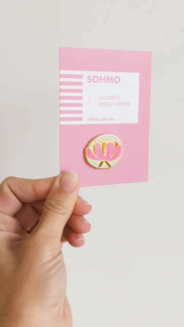 SOHMO - Magnetic Needle Minder - Peony (pink)