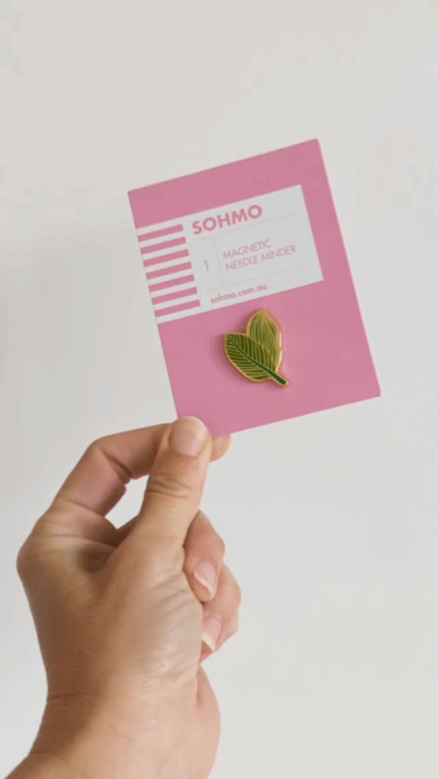 SOHMO - Magnetic Needle Minder - Tropical Leaves